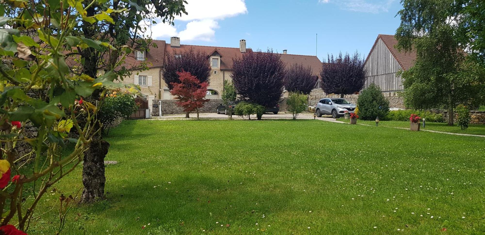 Maison D'Eusebia Château-Chalon Exteriör bild