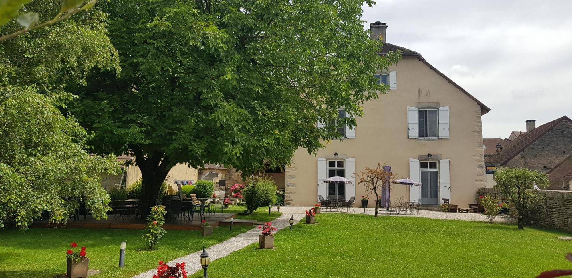 Maison D'Eusebia Château-Chalon Exteriör bild