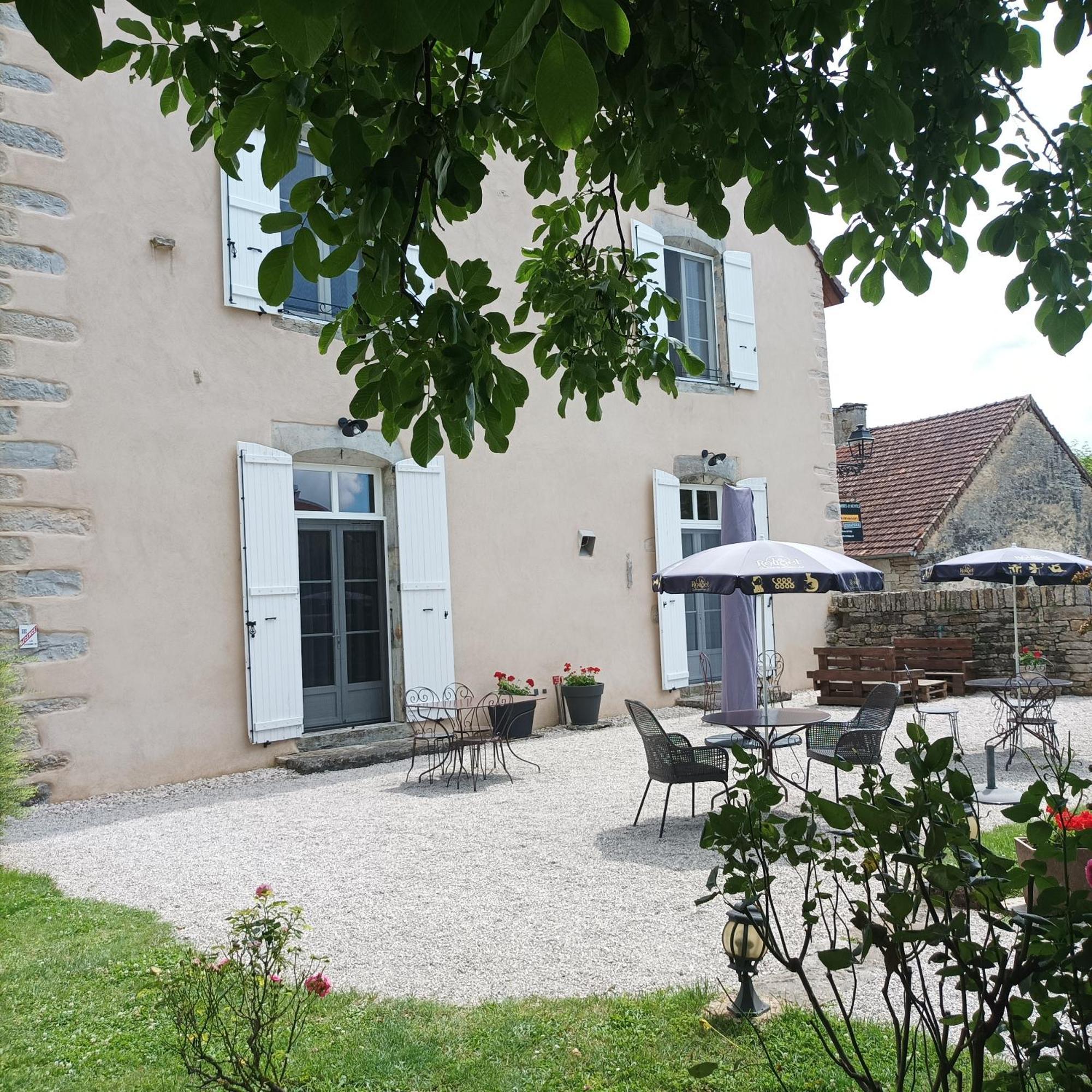 Maison D'Eusebia Château-Chalon Exteriör bild
