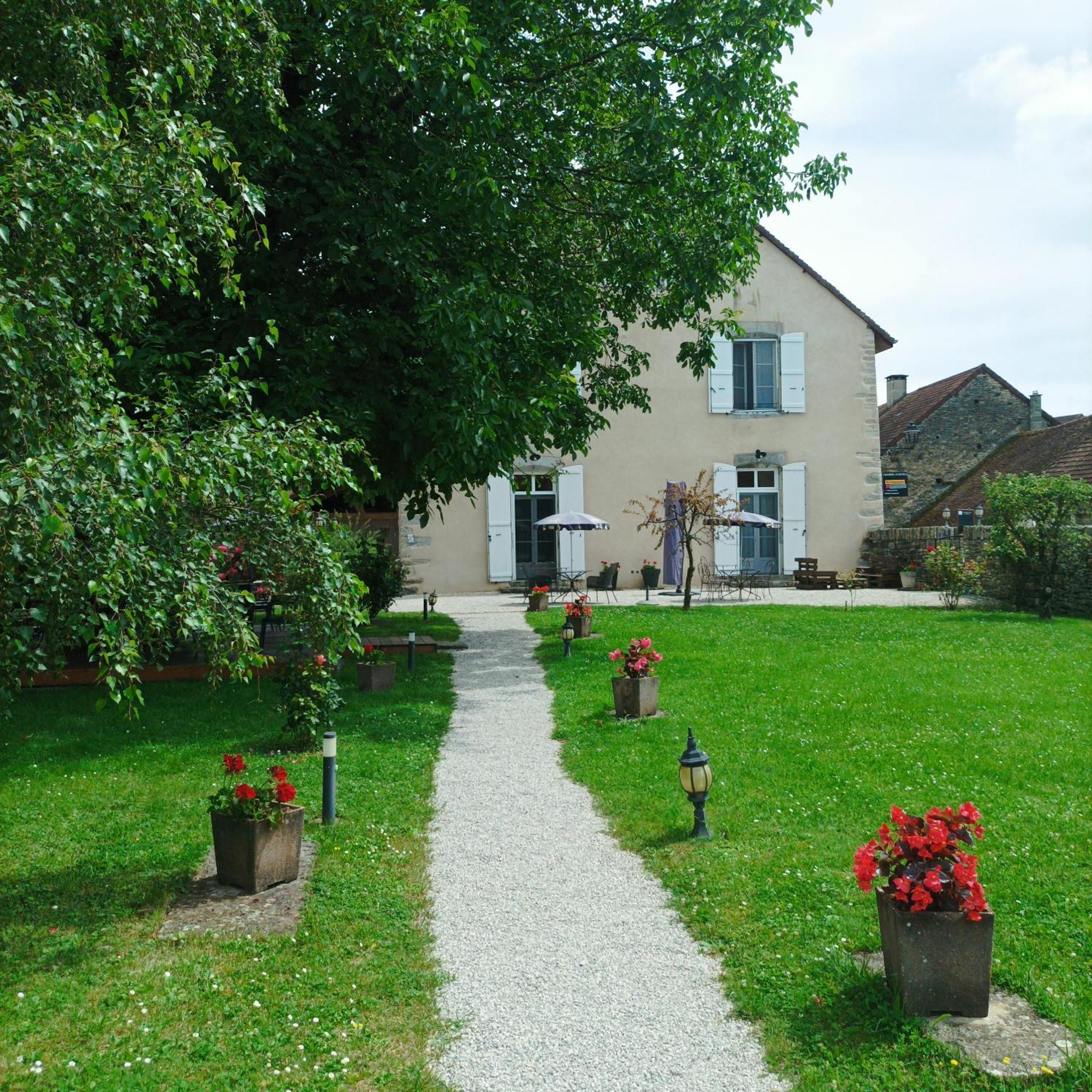 Maison D'Eusebia Château-Chalon Exteriör bild