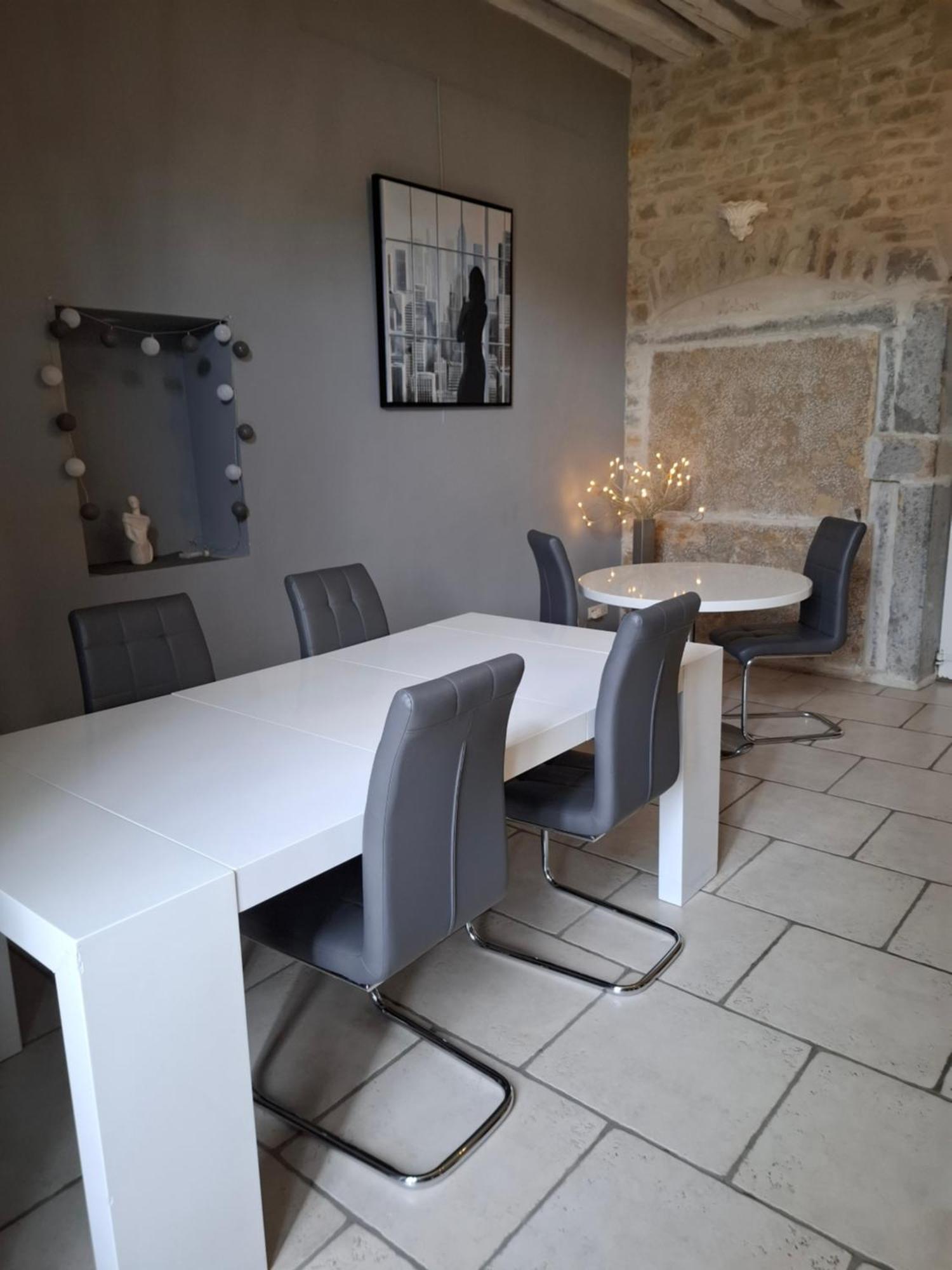 Maison D'Eusebia Château-Chalon Exteriör bild